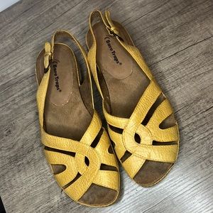 BareTraps Delilah Yellow Ankle Strap Sandal US 8.5